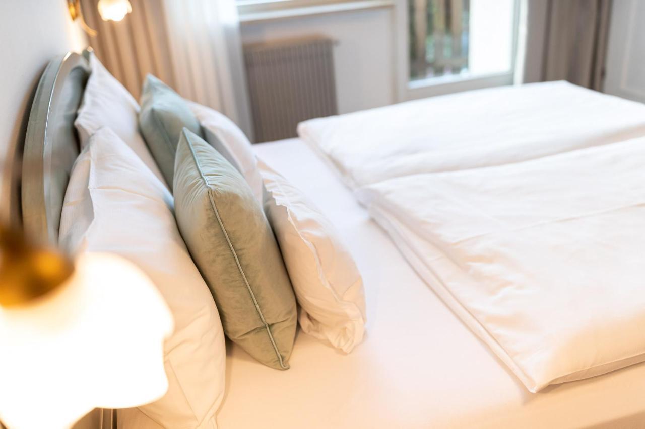 Boutique Hotel St Georgen Schenna Buitenkant foto
