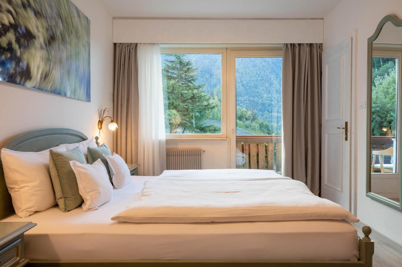 Boutique Hotel St Georgen Schenna Buitenkant foto